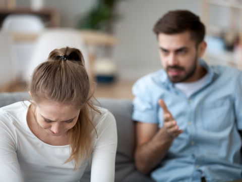 Psychologie: 5 Anzeichen, dass Sie von Ihrem Freund manipuliert werden