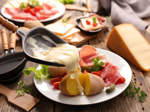 Vermeiden Sie unbedingt dieses Getränk beim Raclette