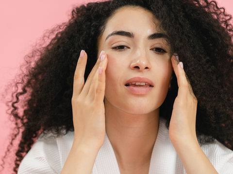Primer von dm: 4-Euro-Produkt für trockene Haut