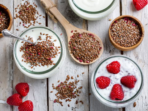 Warum Sie Leinsamen auf keinen Fall mit Milch essen sollten