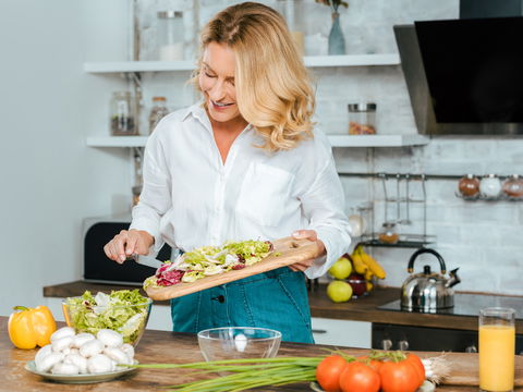 Zu hohes Cholesterin bei Frauen: Diese Symptome treten auf