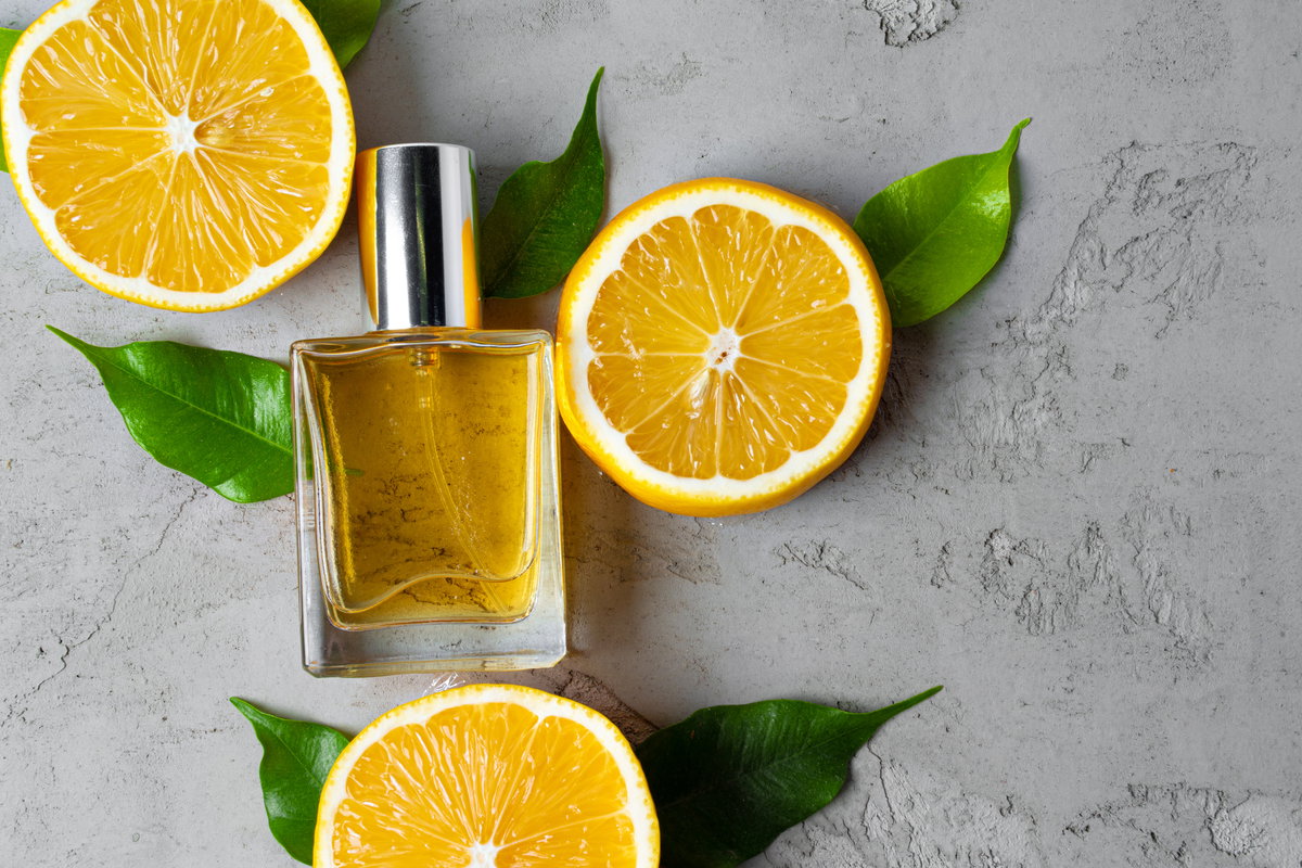 Parfum mit Zitrusfrüchten