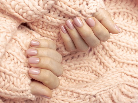 Unser Beauty-Liebling: Dieser natürliche 2-Euro-Nagellack aus der Drogerie hält ewig