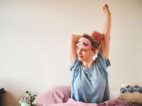 Frisch in den Feiertag: 4 Dehnübungen, die Ihre Morgen-Regeneration aktivieren