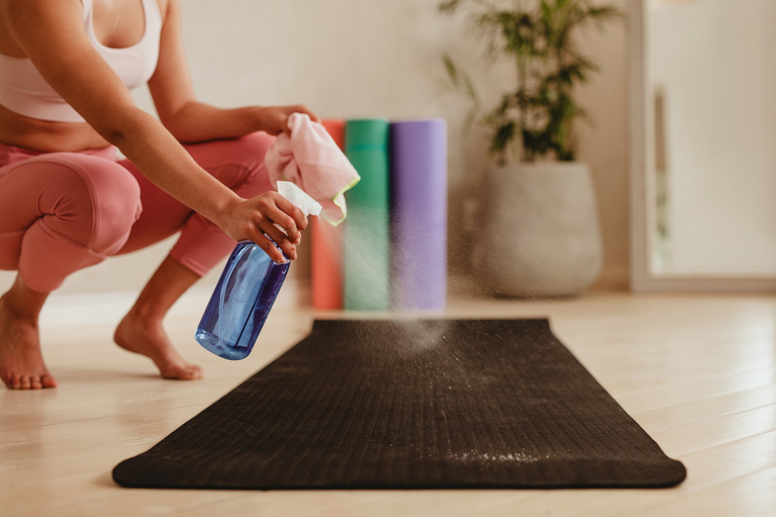 Stinkende Yogamatte? So wird sie wieder sauber und bekommt einen herrlichen Duft 