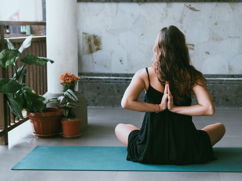 Yoga: 4 Übungen für mehr Beweglichkeit