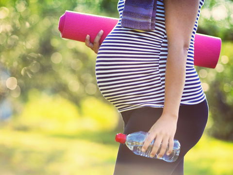 Schwanger? Dieser Sport ist jetzt tabu!