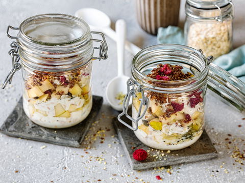 Blitz-Rezept fürs Frühstück: Cremige Skyr-Overnight-Oats mit extra viel Protein