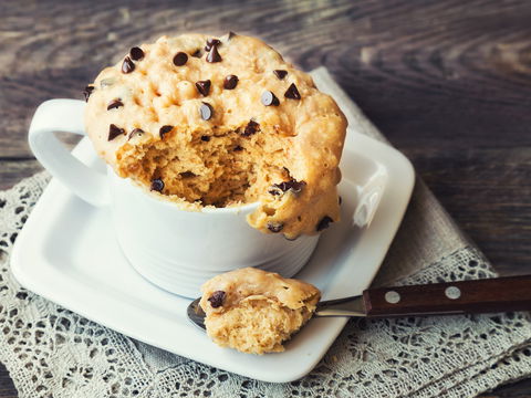 Nur 4 Minuten: Dieser Haferflockenkuchen aus der Mikrowelle ist das perfekte Blitzrezept