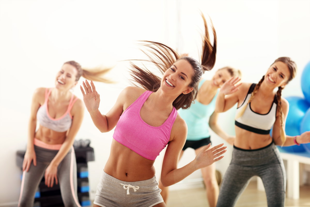 Frauen machen Zumba