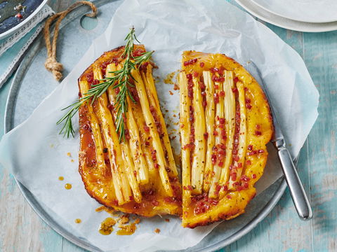 Leicht & würzig: Warum diese Spargel-Tarte mit Rosmarin unser liebstes Frühlingsessen 2026 ist