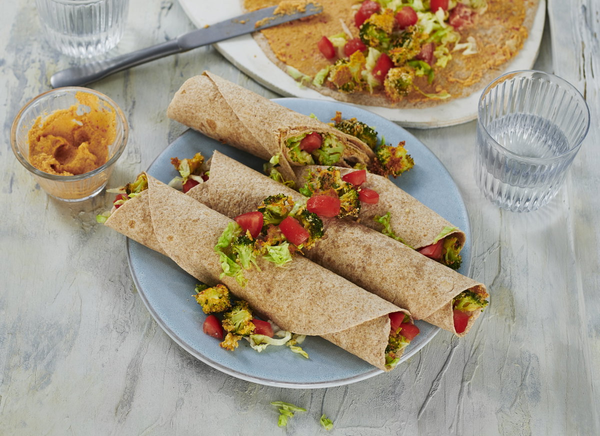 Wraps mit Cashew Creme und Knusper Brokkoli