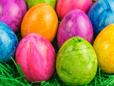 Gefärbte Ostereier aus dem Supermarkt sollten Sie lieber nicht kaufen