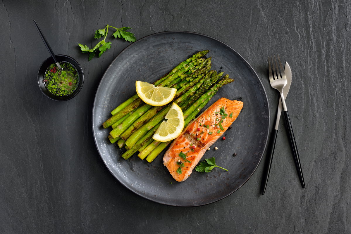 Spargel mit Lachs