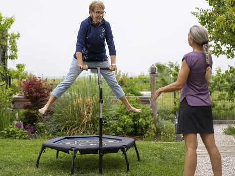 Abnehmen mit Trampolinspringen: Dieser 5-Tage-Trainingsplan lässt die Kilos purzeln