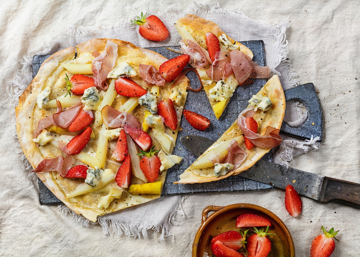 Spargel Flammkuchen