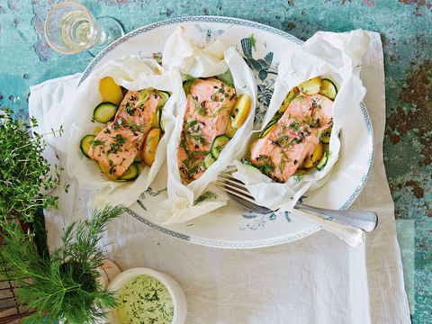 Rezept: Leichter Lachs mit Dill-Aioli