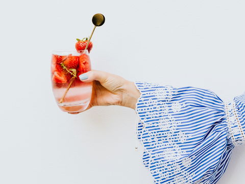 Alkoholfreie Bowle: Erfrischendes Rezept mit Erdbeeren