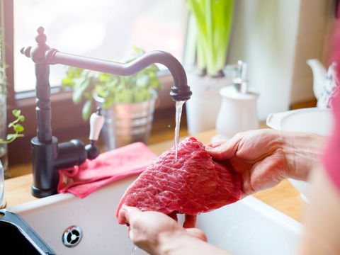 Lion Diet: Nur noch Fleisch essen - Gesund oder gefährlich?