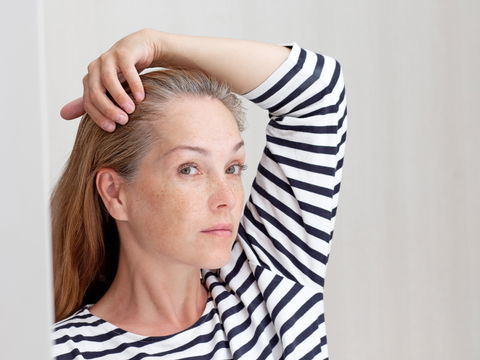 Graue Haare durch Stress? Das sagt die Wissenschaft