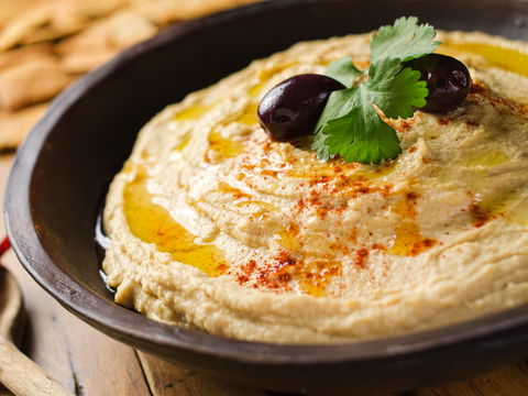 Öko-Test 2023 warnt: Finger weg von diesem Discounter-Hummus