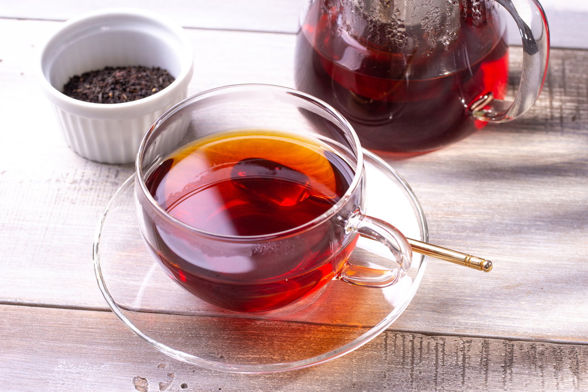 schwarzer Tee in Tasse