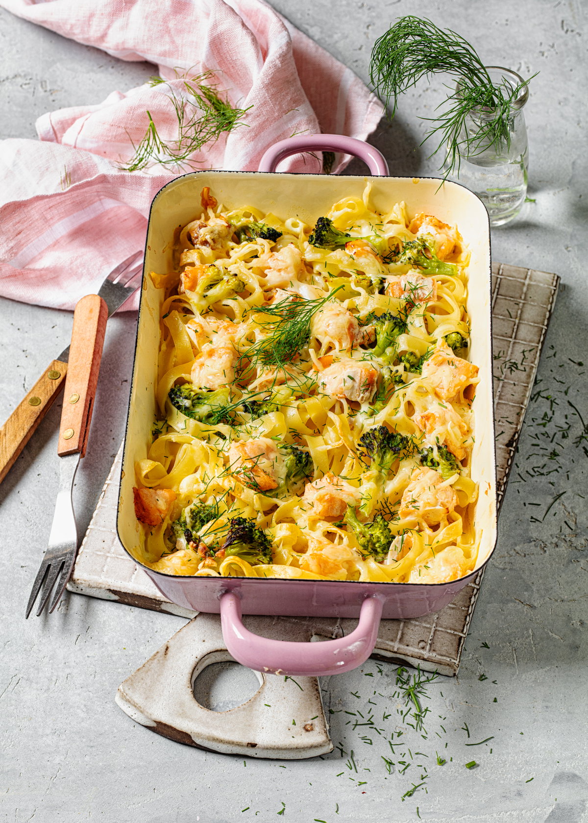 Nudelauflauf mit Lachs und Brokkoli