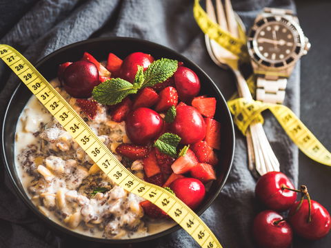 Extremfasten mit OMAD: Was die Forschung zur Diät sagt