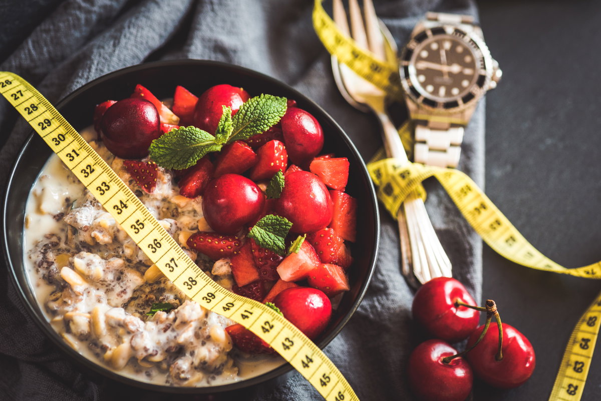 OMAD Fasten mit Porridge mit Beeren