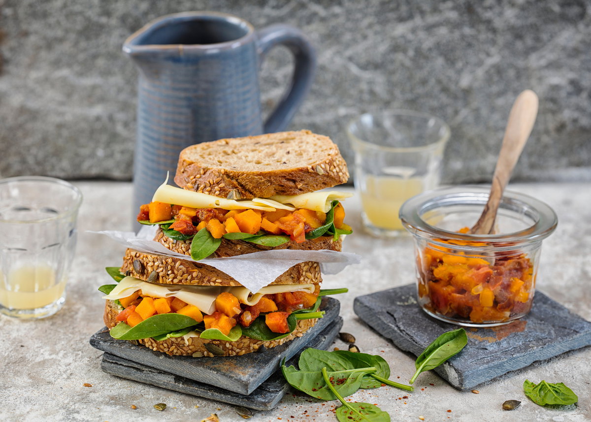 Brot mit Kuerbis-Ragout