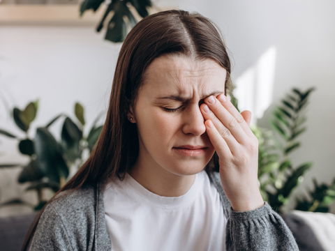 Clusterkopfschmerzen: Diese Auslöser sollten Sie kennen