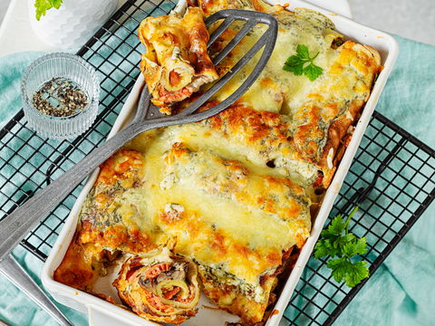 Lecker und cremig: Pfannkuchen al forno mit Räucherlachs aus dem Ofen