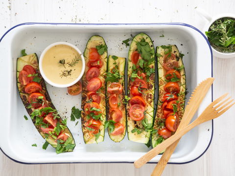 Abnehm-Rezept für gefüllte Zucchini mit Tomaten