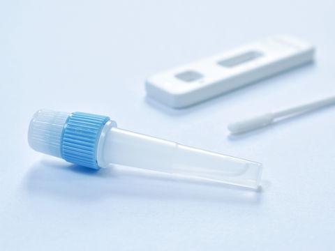 Diese Schnelltests für Influenza shoppen Sie ganz bequem vom Sofa aus