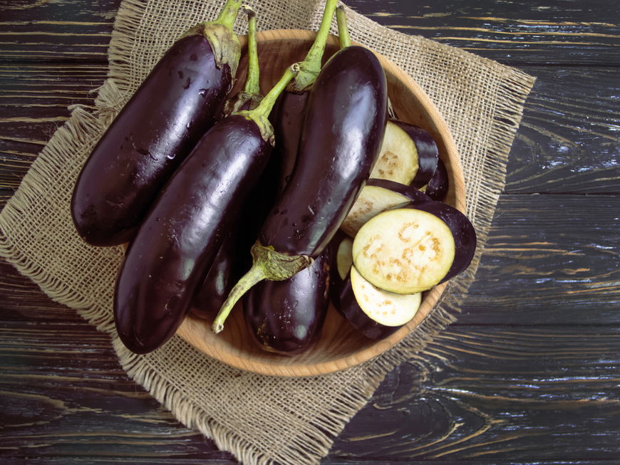 Aubergine innen braun