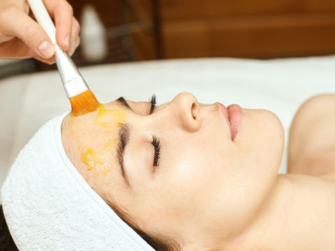 Chemisches Peeling: Diese Vorteile bietet es