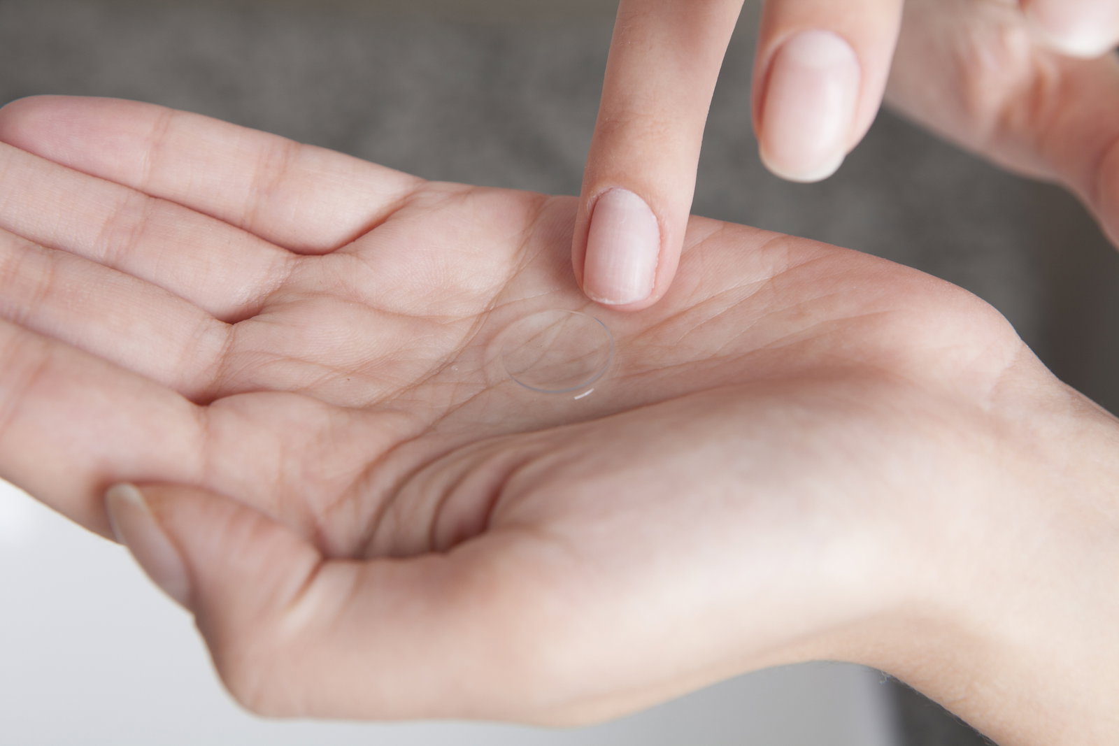 Faltige Hände: Die besten Anti-Aging-Tipps