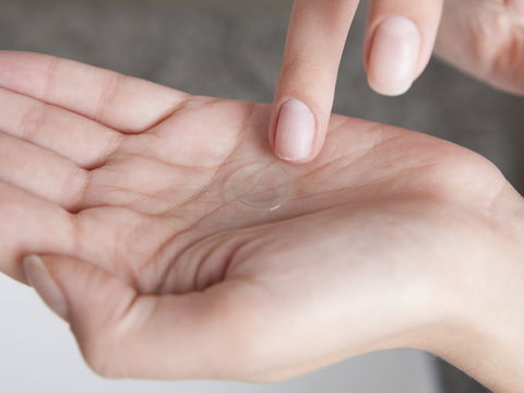 Faltige Hände: Die besten Anti-Aging-Tipps