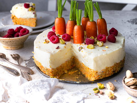 Oster-Traum ohne Backen: Warum dieser Himbeer-Möhren-Cheesecake 2026 alle begeistert