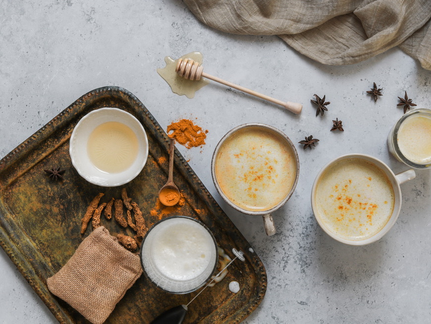 Goldene Milch