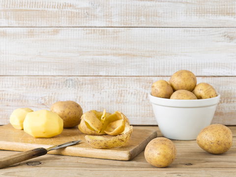 Kartoffeln roh essen: Giftig oder sogar gesund?