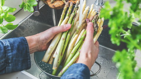 Zu viel Spargel gegessen? Diese 4 Nebenwirkungen sollten Sie kennen