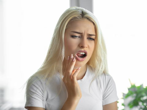 Zahnschmerzen nach Zahnreinigung: Ursachen und Tipps
