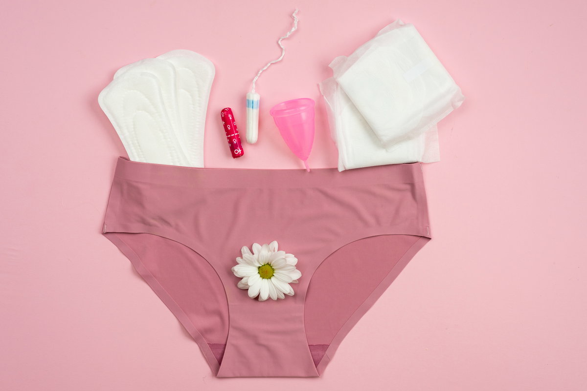 Verschiedene Hygieneprodukte für die Menstruation