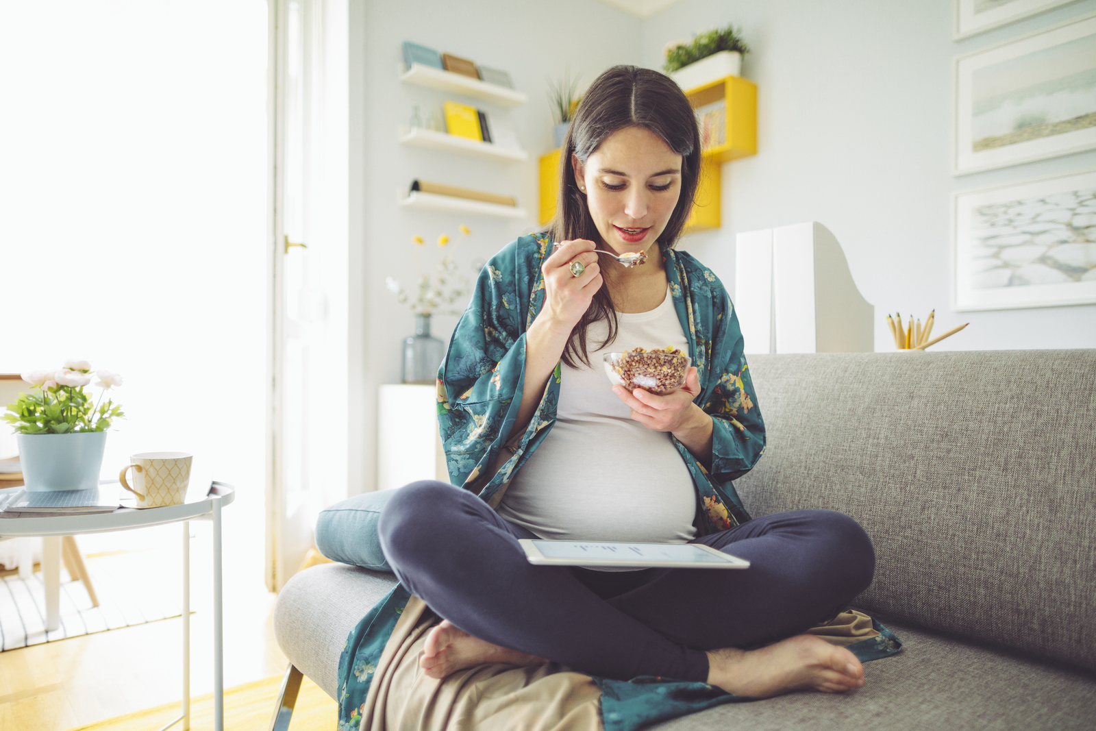 Heißhunger in der Schwangerschaft? Diese 3 Snacks helfen!