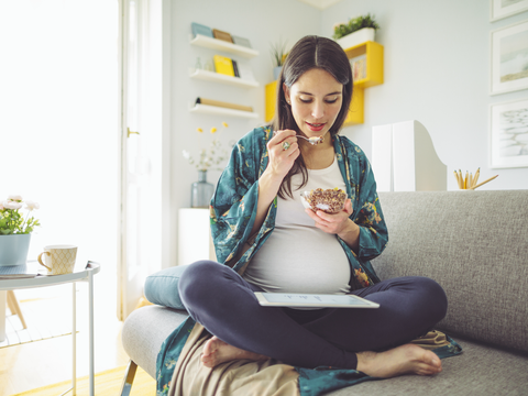 Heißhunger in der Schwangerschaft? Diese 3 Snacks helfen!
