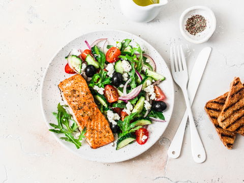 Salate zum Abnehmen, die ordentlich satt machen und dazu gesund sind