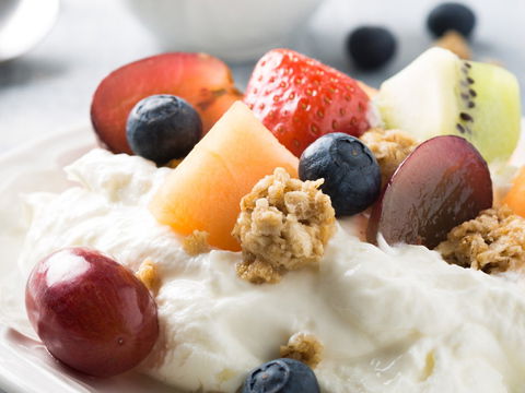 Abnehmen mit Quark: Proteinreich Gewicht verlieren