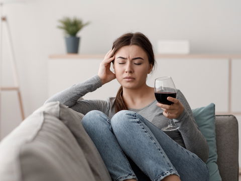 Alkohol-Allergie: An diesen Symptomen erkennen Sie die Unverträglichkeit