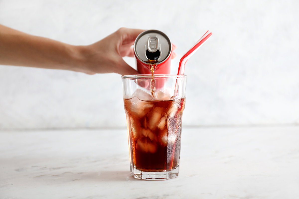 Cola gegen Übelkeit: Mythos oder Heilmittel?